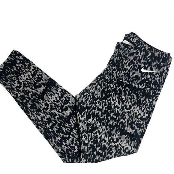 Nike Club Leggings - Picture 3 of 6